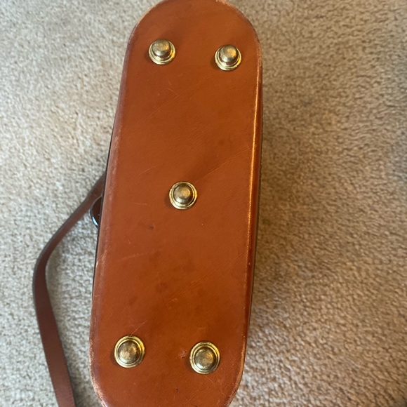 Vintage Dooney and Bourke Crossbody Purse - Picture 4 of 9